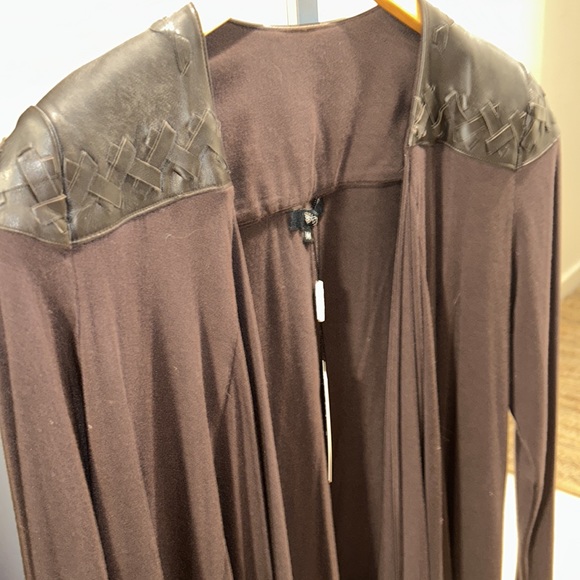 BNWT SKY WRAP W LEATHER DETAIL❤️/ M❤️ - Picture 4 of 8